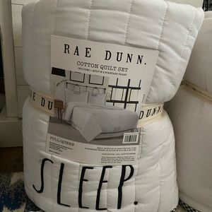 (1) RAE DUNN QUILT SET
